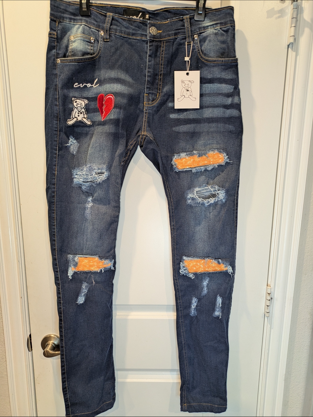 NWT Evol Distressed Skinny Jeans Mens 38 Graphic Patch Teddy Broken Heart Street